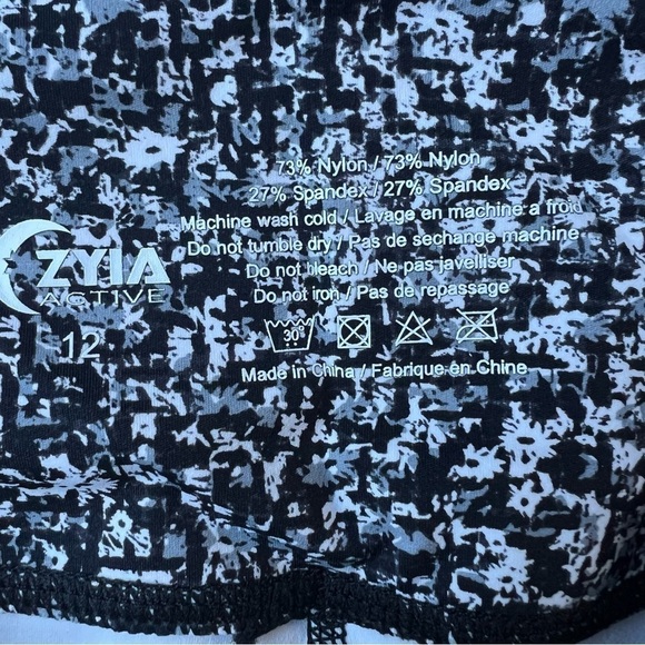 Zyia Active Women’s Soft ‘n Snug Black & White Mosaic Leggings, Size 12 - Picture 6 of 9